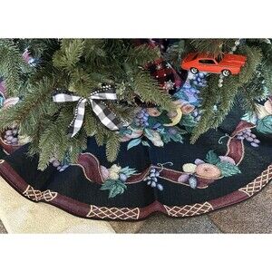 Sugar Plum Fancy Tapestry Christmas Tree Skirt  44” Round Gorgeous Classic Desin